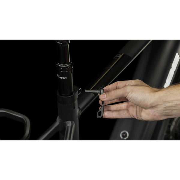 TOURING HYBRID PRO 625 - CADRE REGULAR - BLACK N METAL