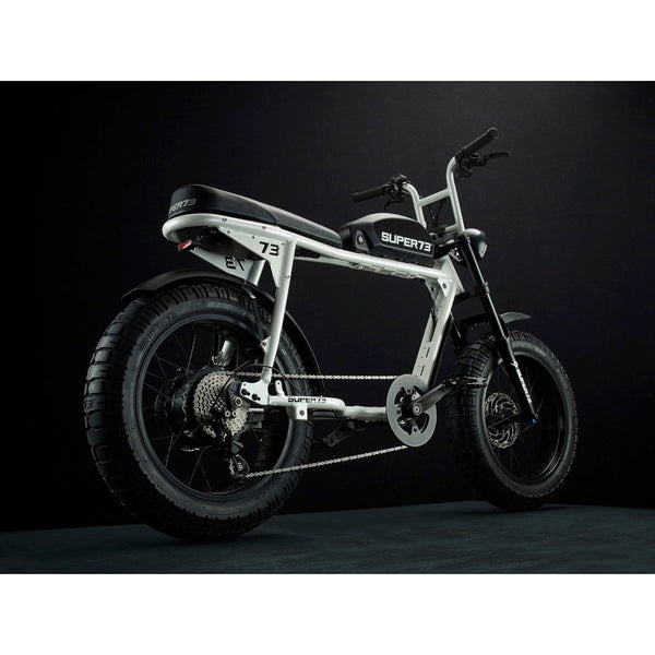 S2 - Couleur Apollo White