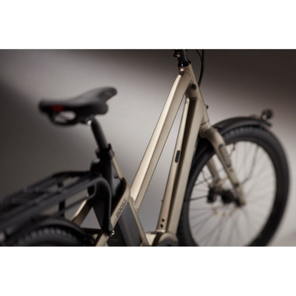 BOOST - "EASY ON" FRAME, ANTHRACITE GRAY COLOR, BOSCH CX MOTOR & 500 Wh BATTERY