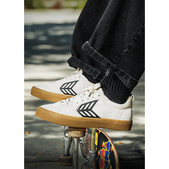 CHAUSSURE FEMME "CATIBA PRO SKATE" OFF-WHITE VINTAGE GUM/BLACK LOGO