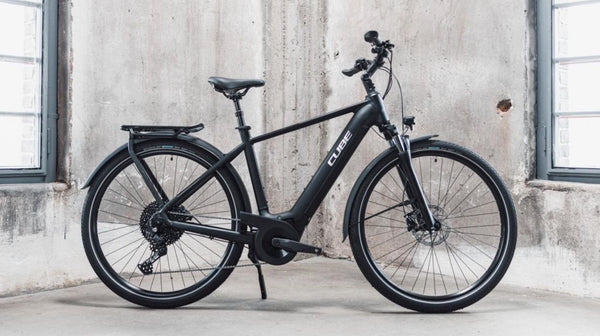 TOURING HYBRID PRO 625 - CADRE REGULAR - BLACK N METAL