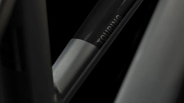 TOURING HYBRID PRO 625 - CADRE TRAPEZE - BLACK N METAL