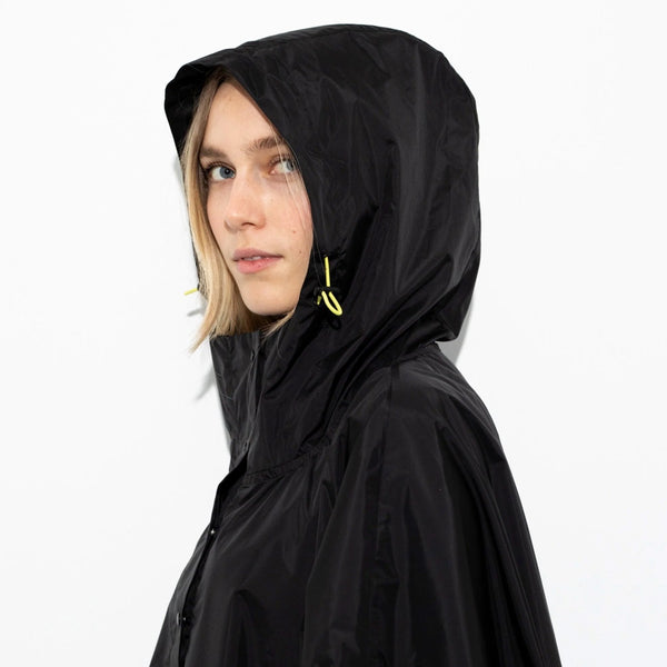 PONCHO - SOLID BLACK