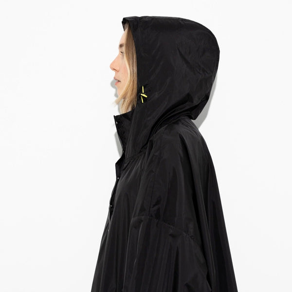 PONCHO - SOLID BLACK
