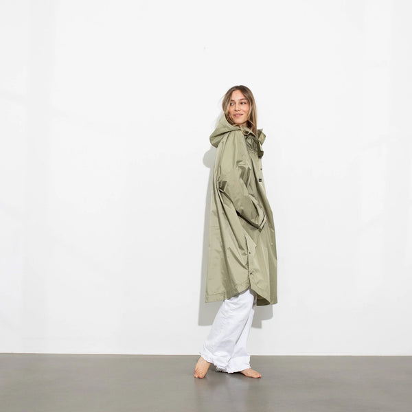 PONCHO - SOLID PALE OLIVE